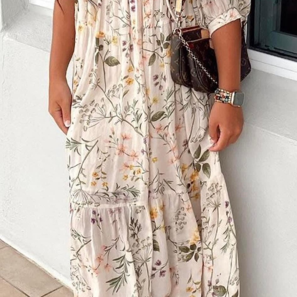 ISO this dress. I think it was sold at Cracker Barrel last year.